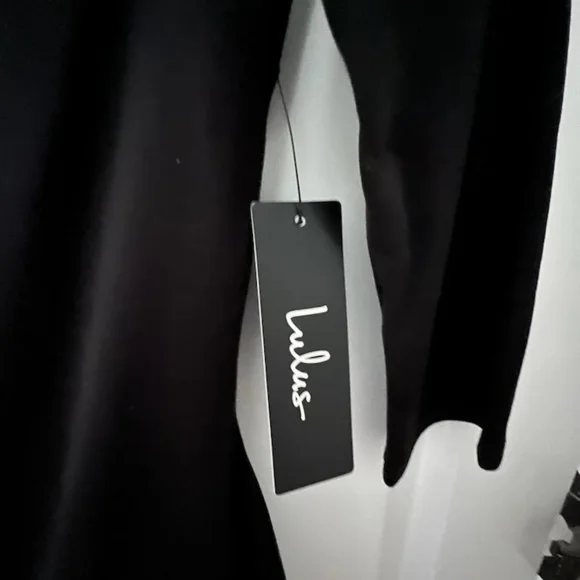 HP ❤️🎉NWT!! Lulu's bodycon Medium- Weight Stretch Knit Dress - Picture 6 of 6